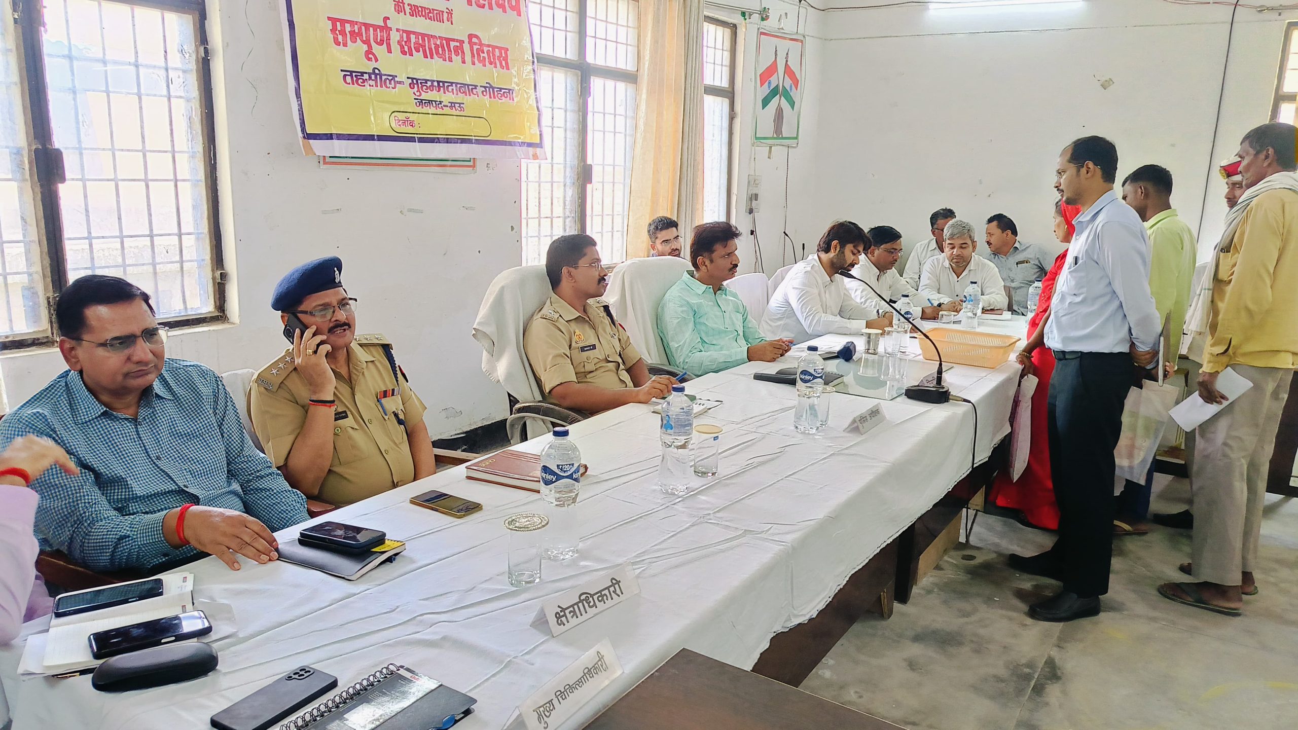 जिलाधिकारी के अध्यक्षता में संपूर्ण समाधान दिवस तहसील मोहम्मदाबाद गोहना में संपन्न,कुल 121 शिकायतों में से 9 का हुआ तत्काल निस्तारण,06 टीमें मौके पर भेजी गई।